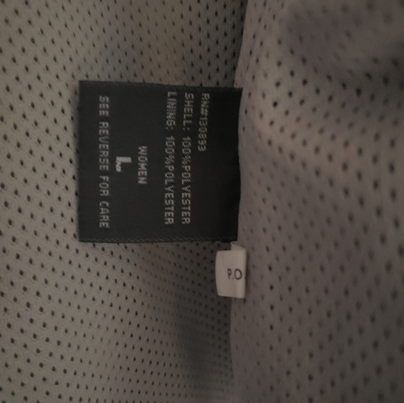 New Balance polyester jacket. - Picture 6 of 8